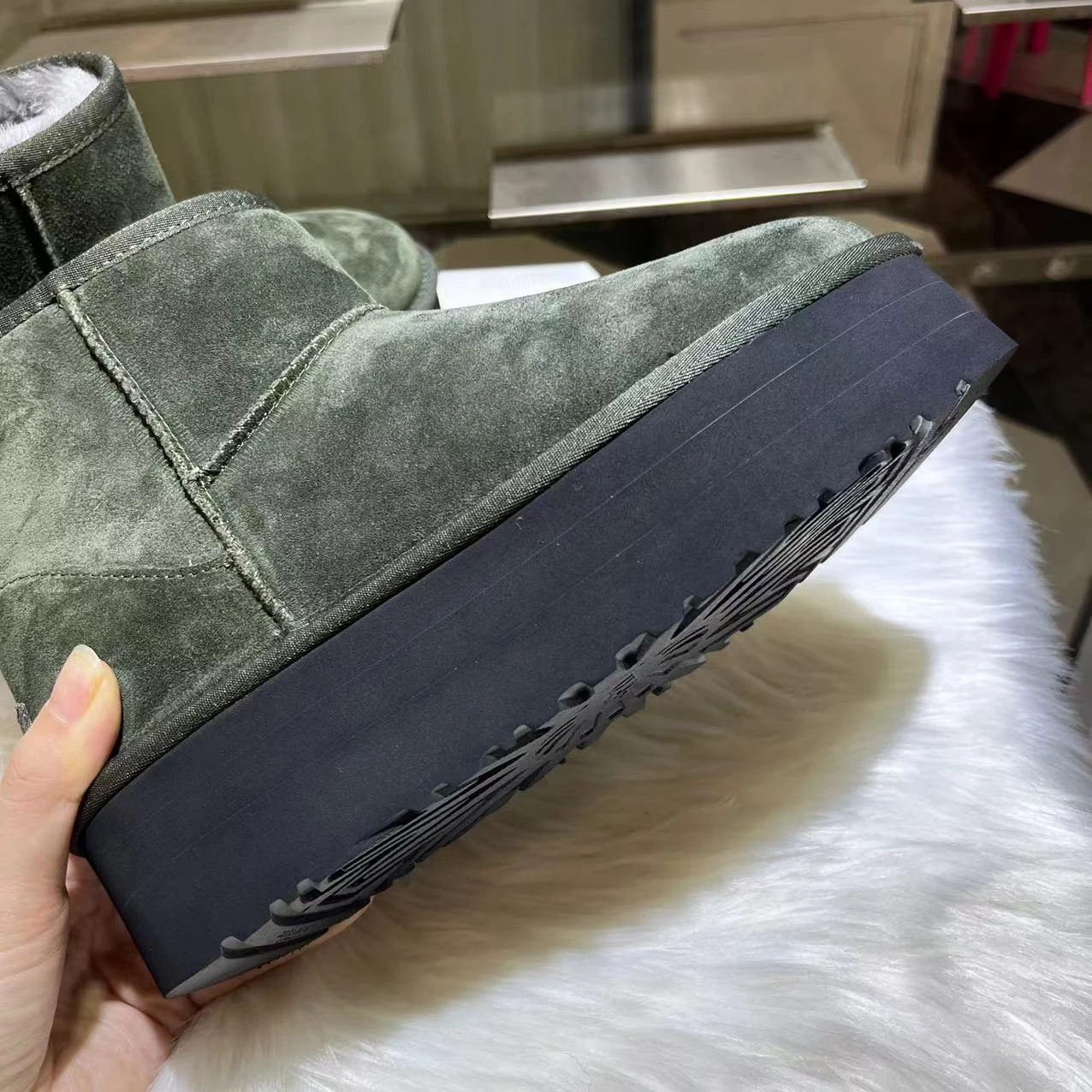 Classic Mini Platform · P111 view 2