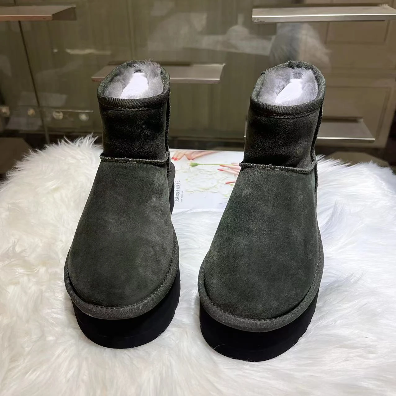 Classic Mini Platform · P111 view 1