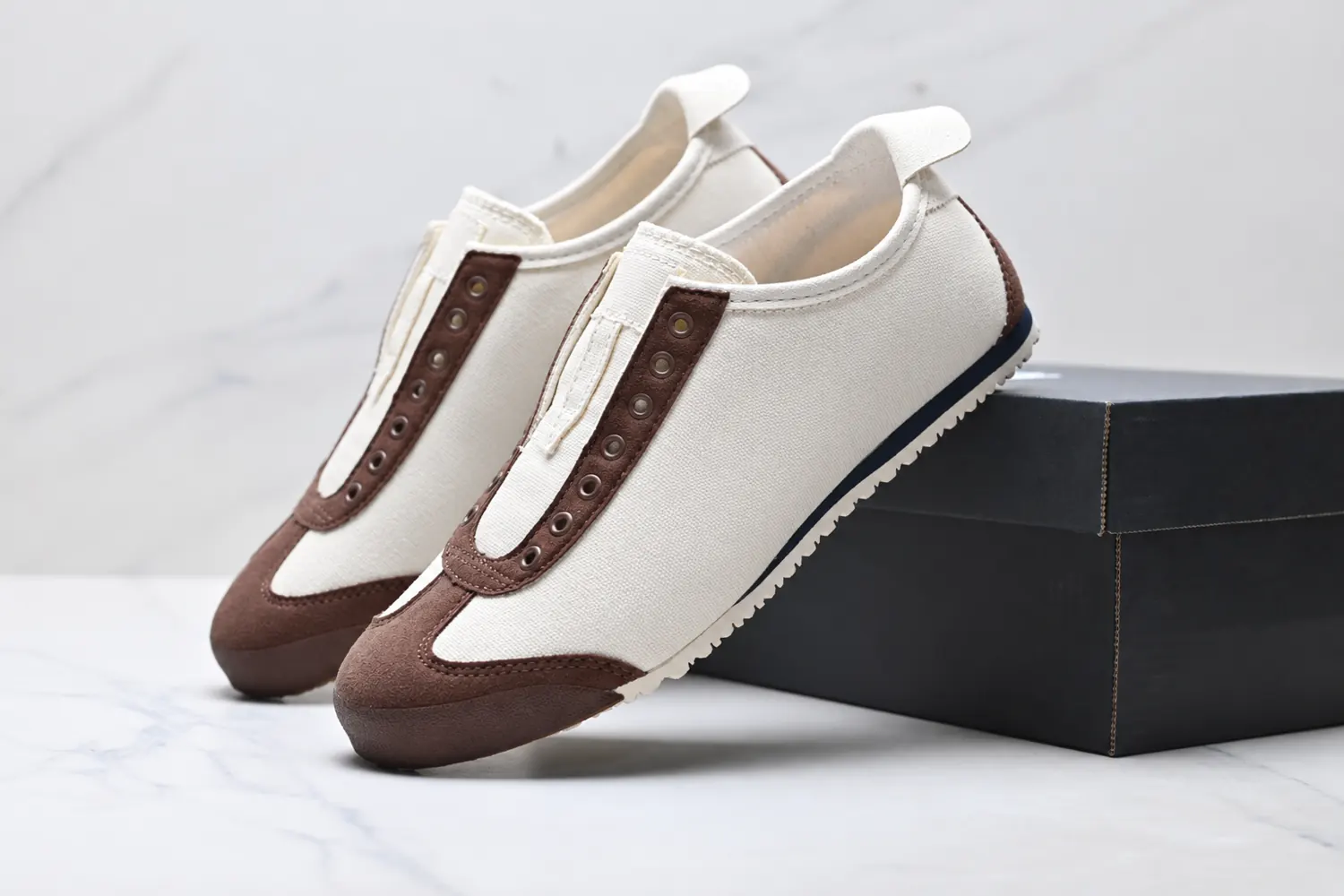 Slip-on casual shoe · P120 view 2