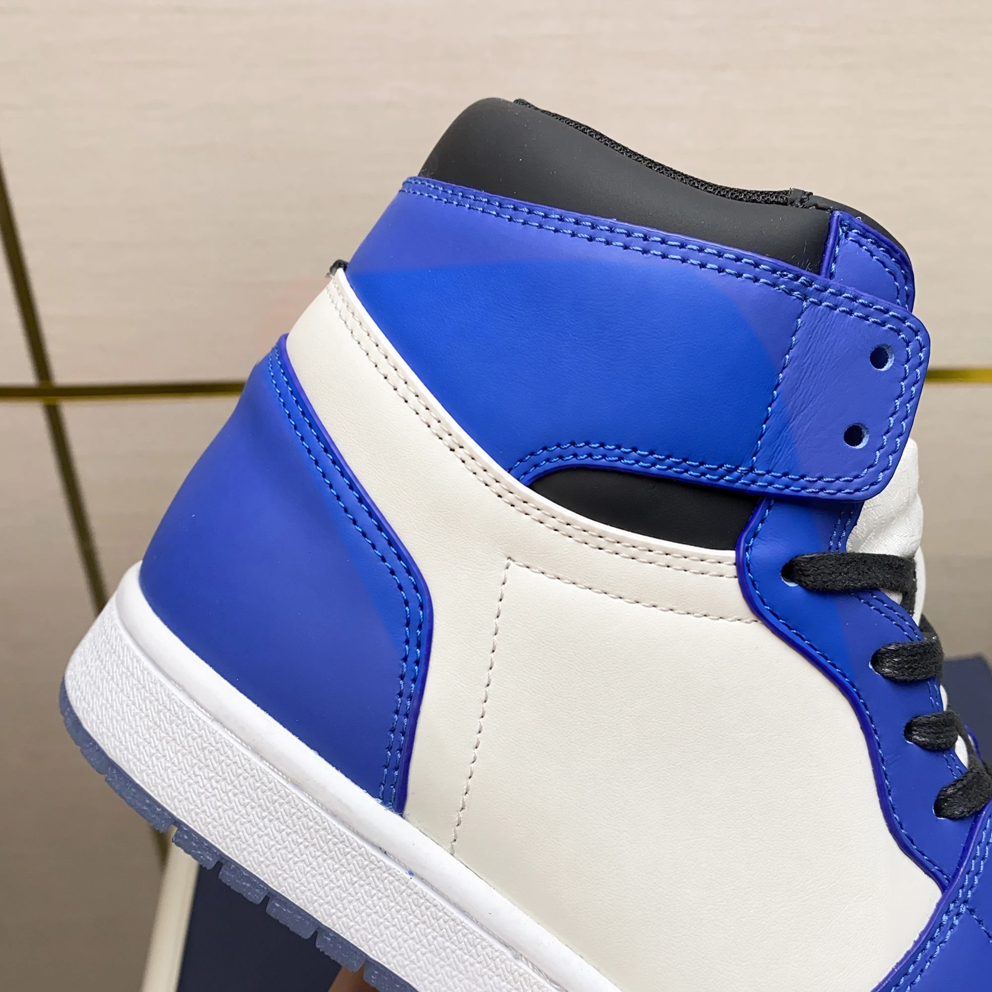 AJ1 High · P104 view 5