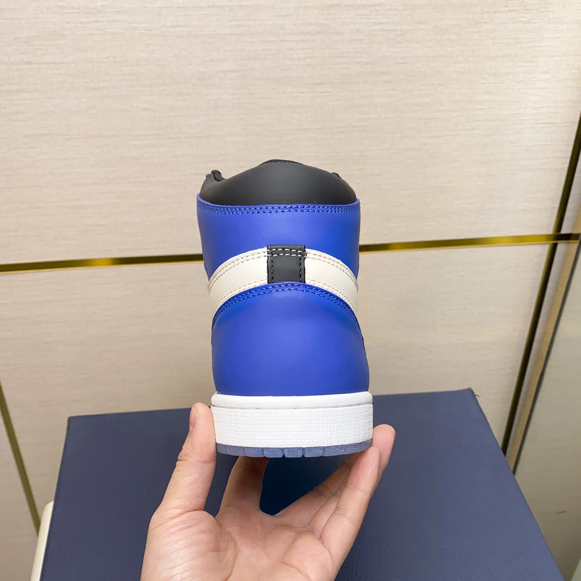 AJ1 High · P104 view 6