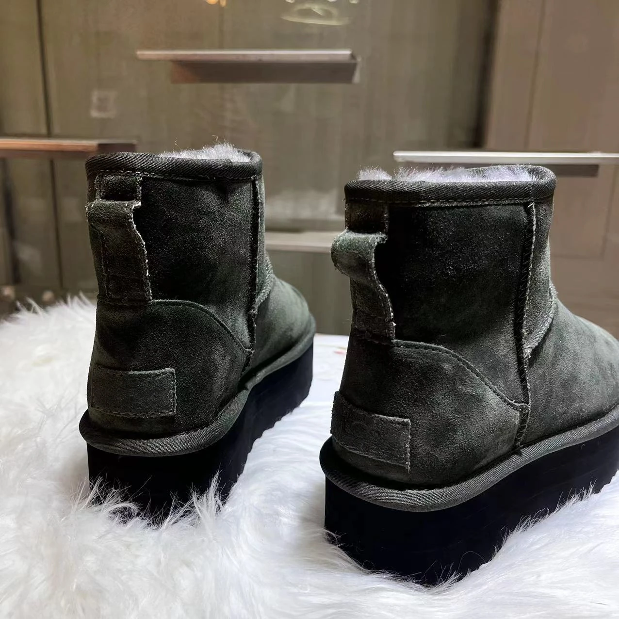 Classic Mini Platform · P111 view 3