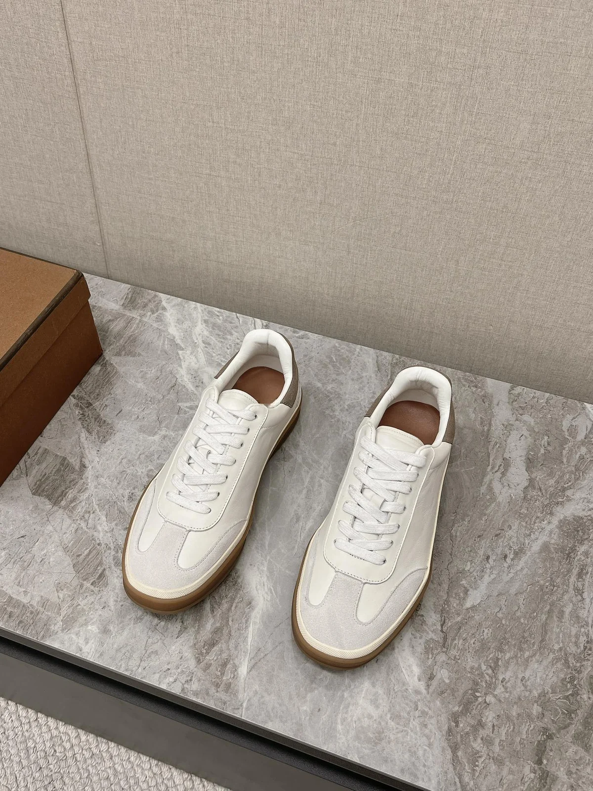 Gum-sole lace-up sneaker · P114 view 4