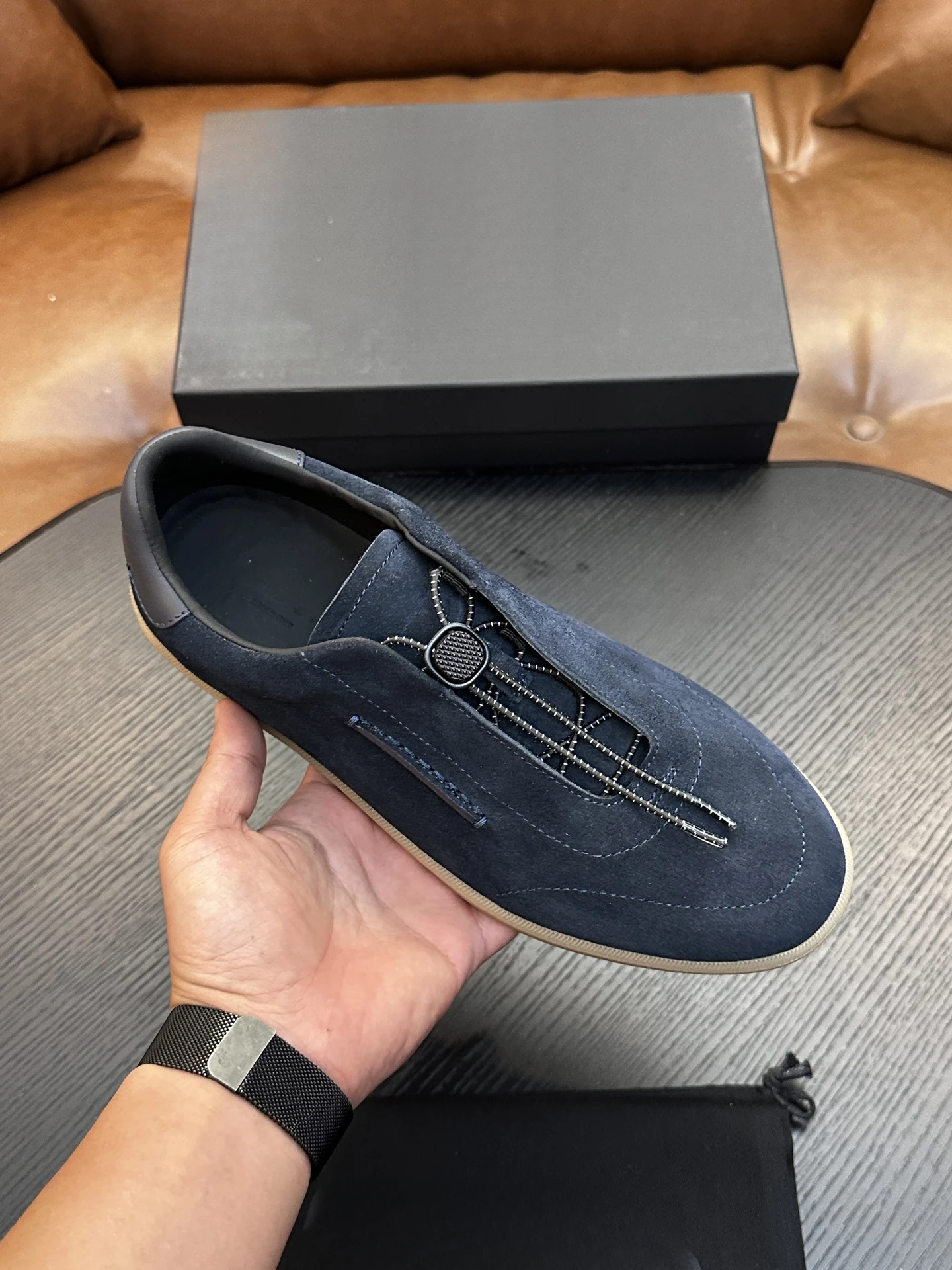 Toggle-lace casual shoe — Low-top, Toggle laces, Apron stitching · P112 view 2