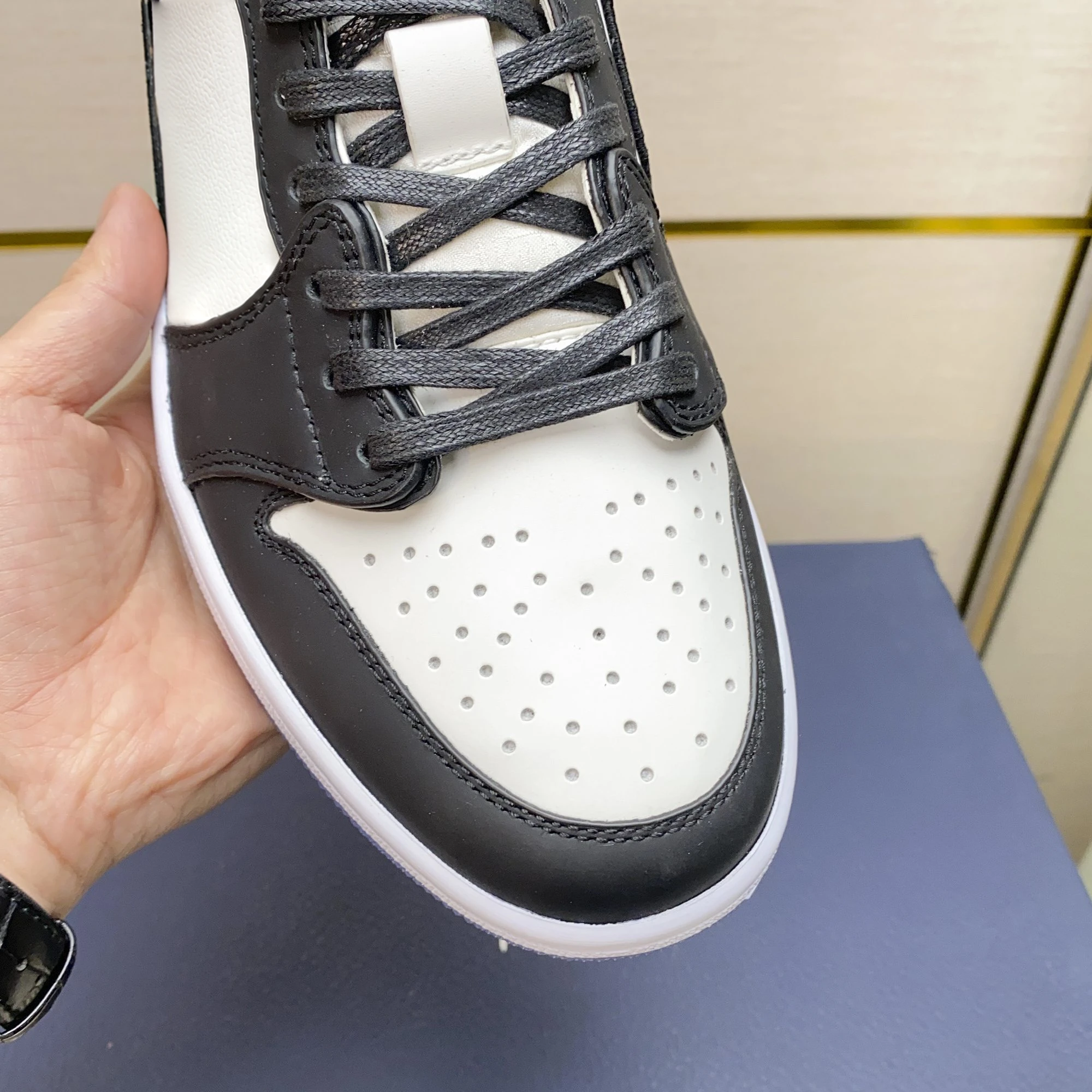 AJ1 Low · P105 view 8