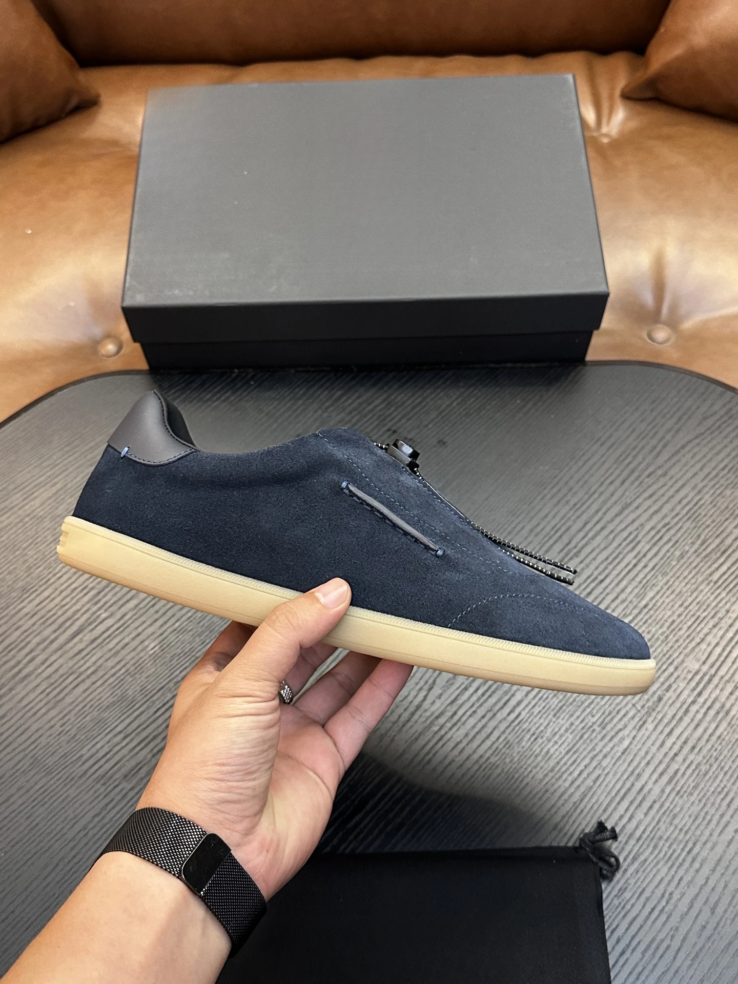 Toggle-lace casual shoe — Low-top, Toggle laces, Apron stitching · P112 view 1