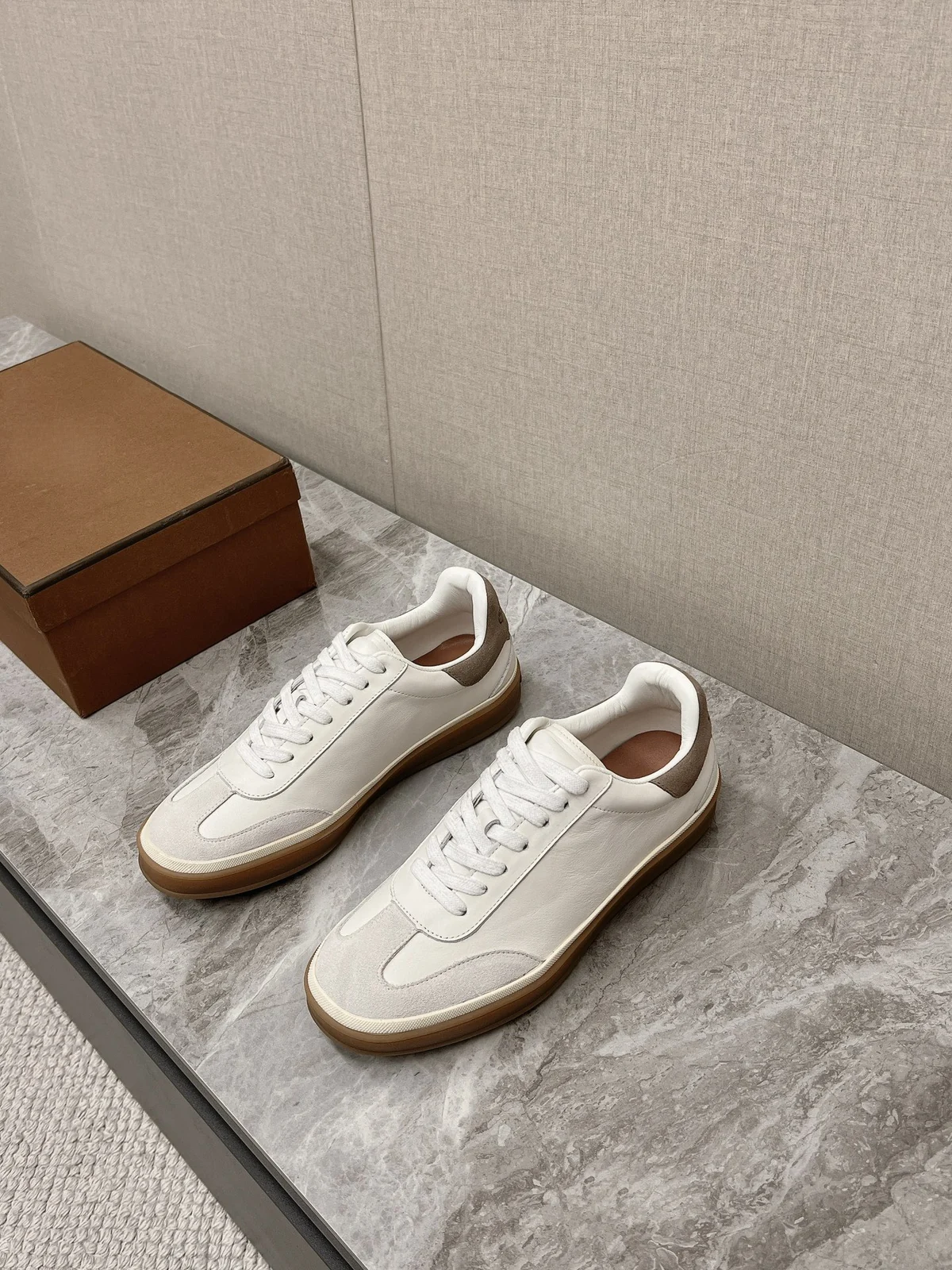 Gum-sole lace-up sneaker · P114 view 5